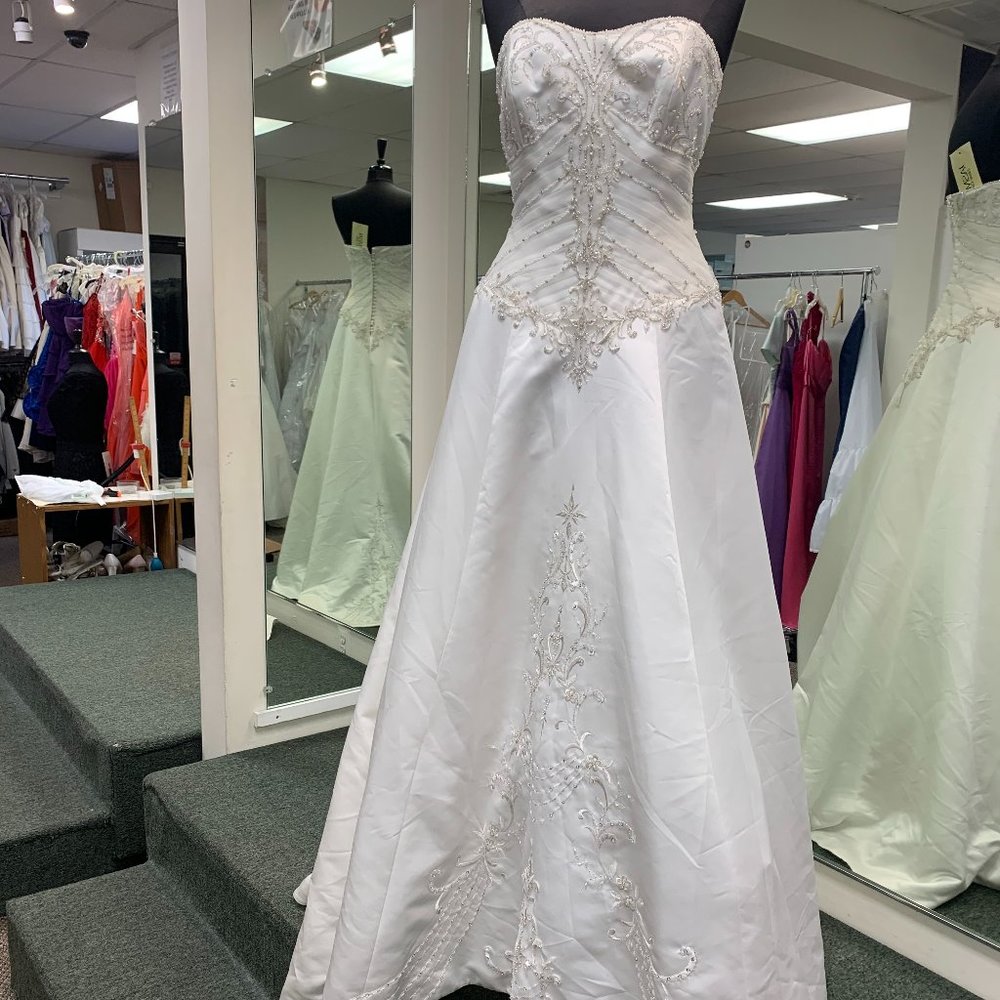 Jasmine wedding gown T988